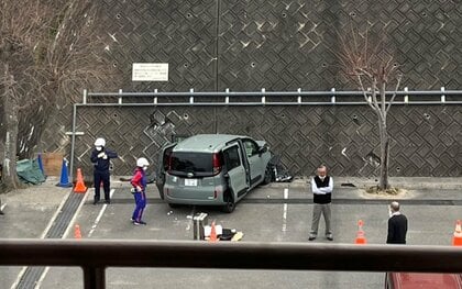【広島】「車が高速でぶつかった」８０代女性運転の車が壁に衝突　助手席８０代男性死亡　尾道市因島